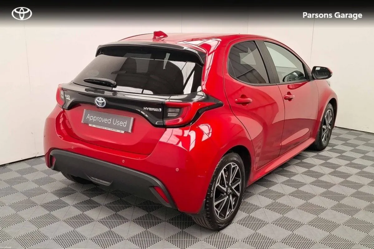 Toyota Yaris 1.5 - Image 2