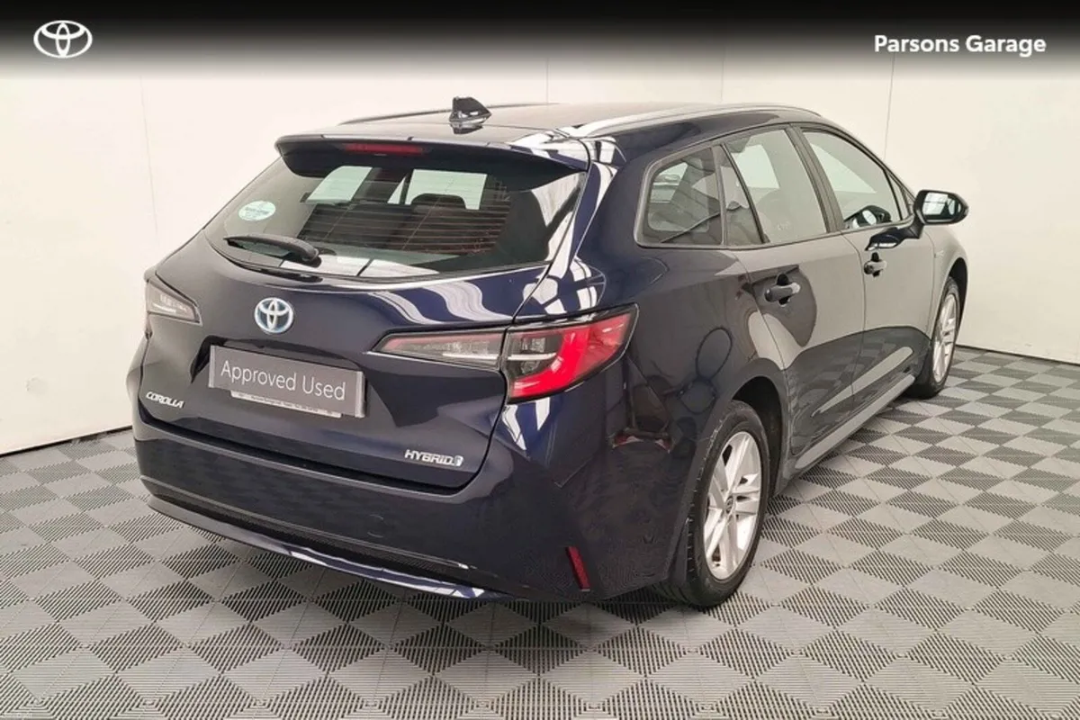 Toyota Corolla 1.8 - Image 2