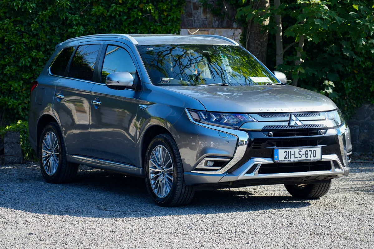 2021 Mitsubishi Outlander PHEV 2.4 Petrol Auto - Image 1