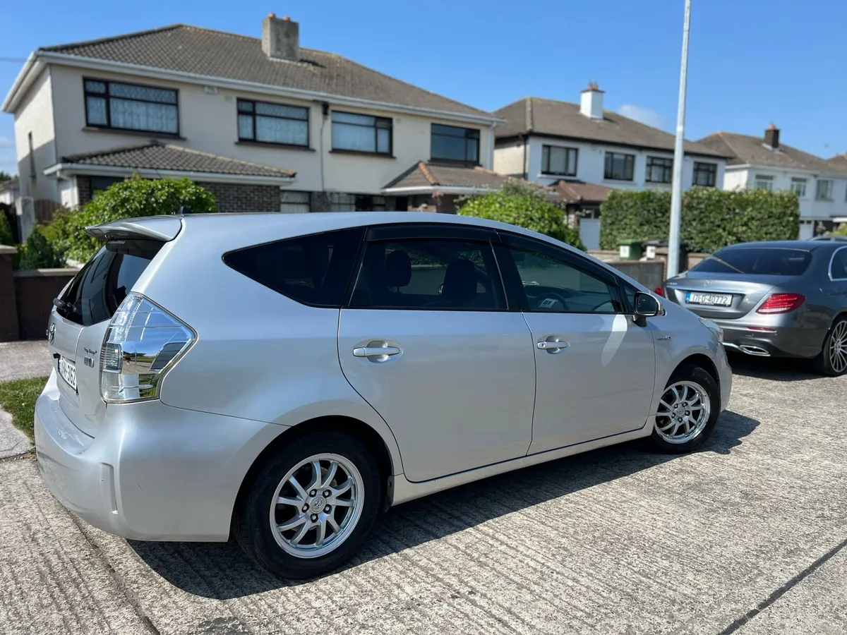 Toyota Prius 1.8 hybrid - Image 4