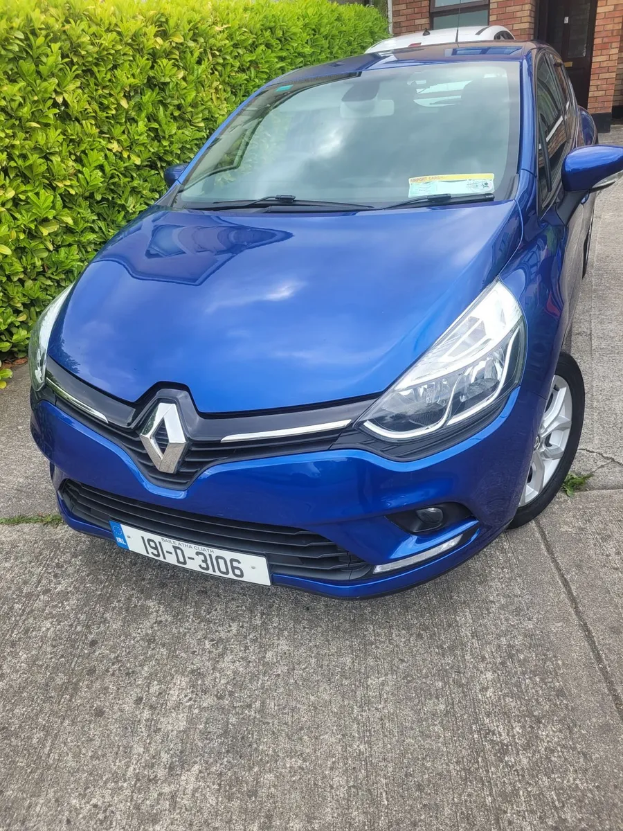 Renault Clio - Image 1