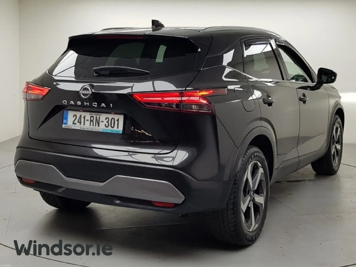 Nissan Qashqai 1.3 PET MILD HYBRID SV PREMIUM - Image 4