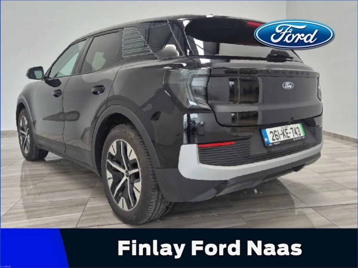 Ford Explorer Select 77kWh Extended Range - Driver - Image 4