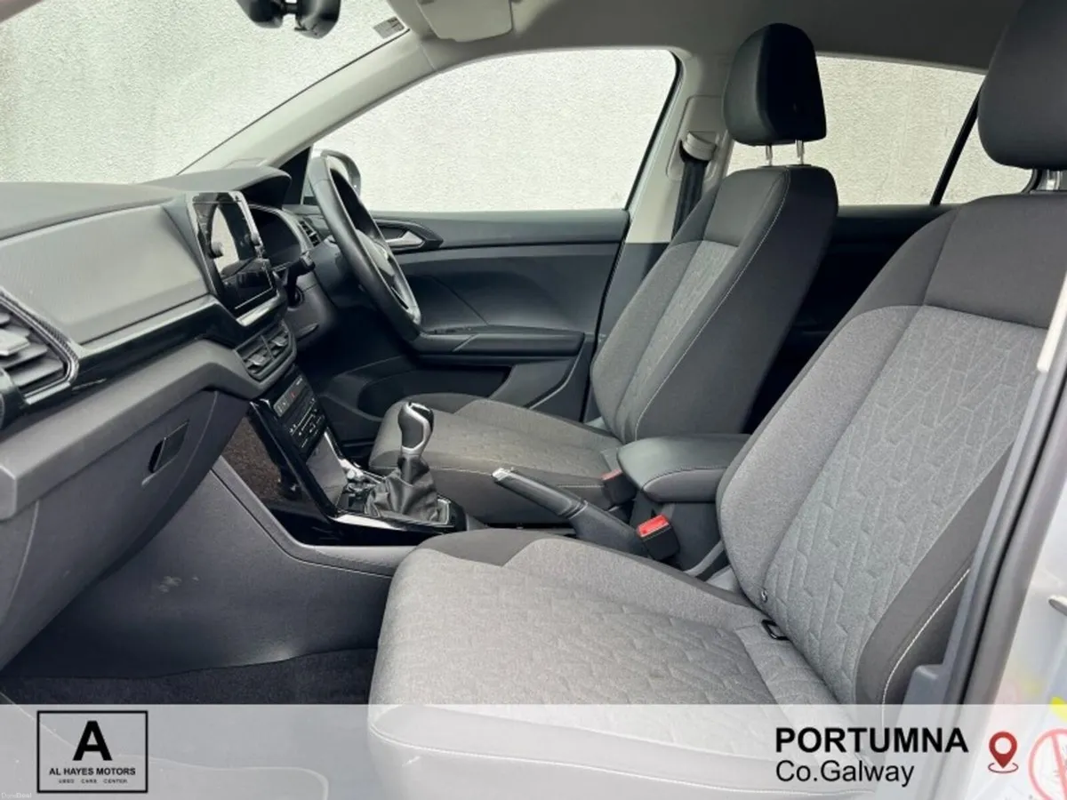 Volkswagen T-Cross LIFE 1.0 TSI M5F 95HP - Image 3