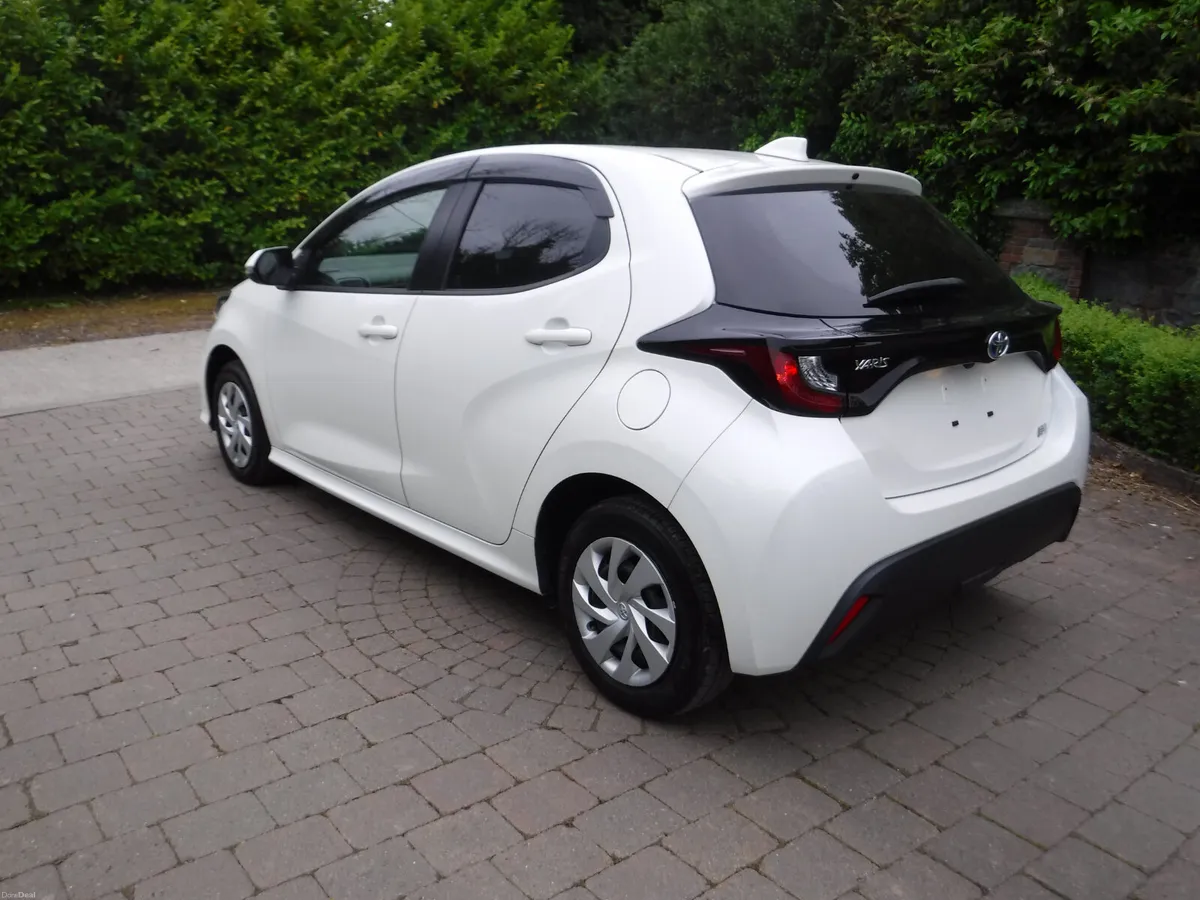 TOYOTA YARIS 1.5 AUTO HYBRID ANDROID+CARPLAY - Image 4