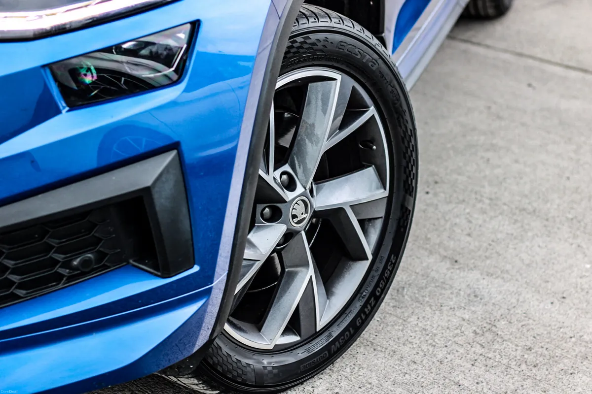 2022 SKODA KODIAQ SPORTLINE 7 SEATS - Image 2