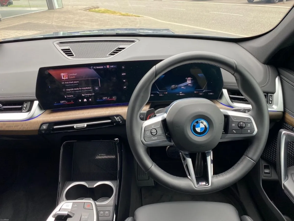 BMW iX1 eDrive20 M Sport - Image 4