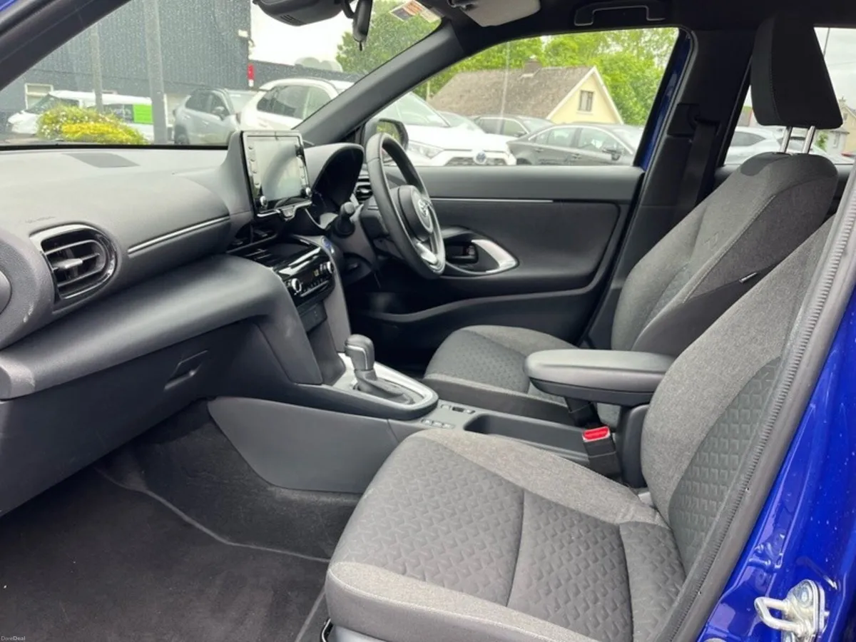 Toyota Yaris Cross USED CAR SALE!! CROSS LUNA SPOR - Image 6