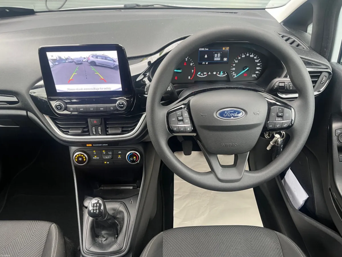 Ford Fiesta TREND CONNECTED 5DR 1.1 Petrol - Image 5