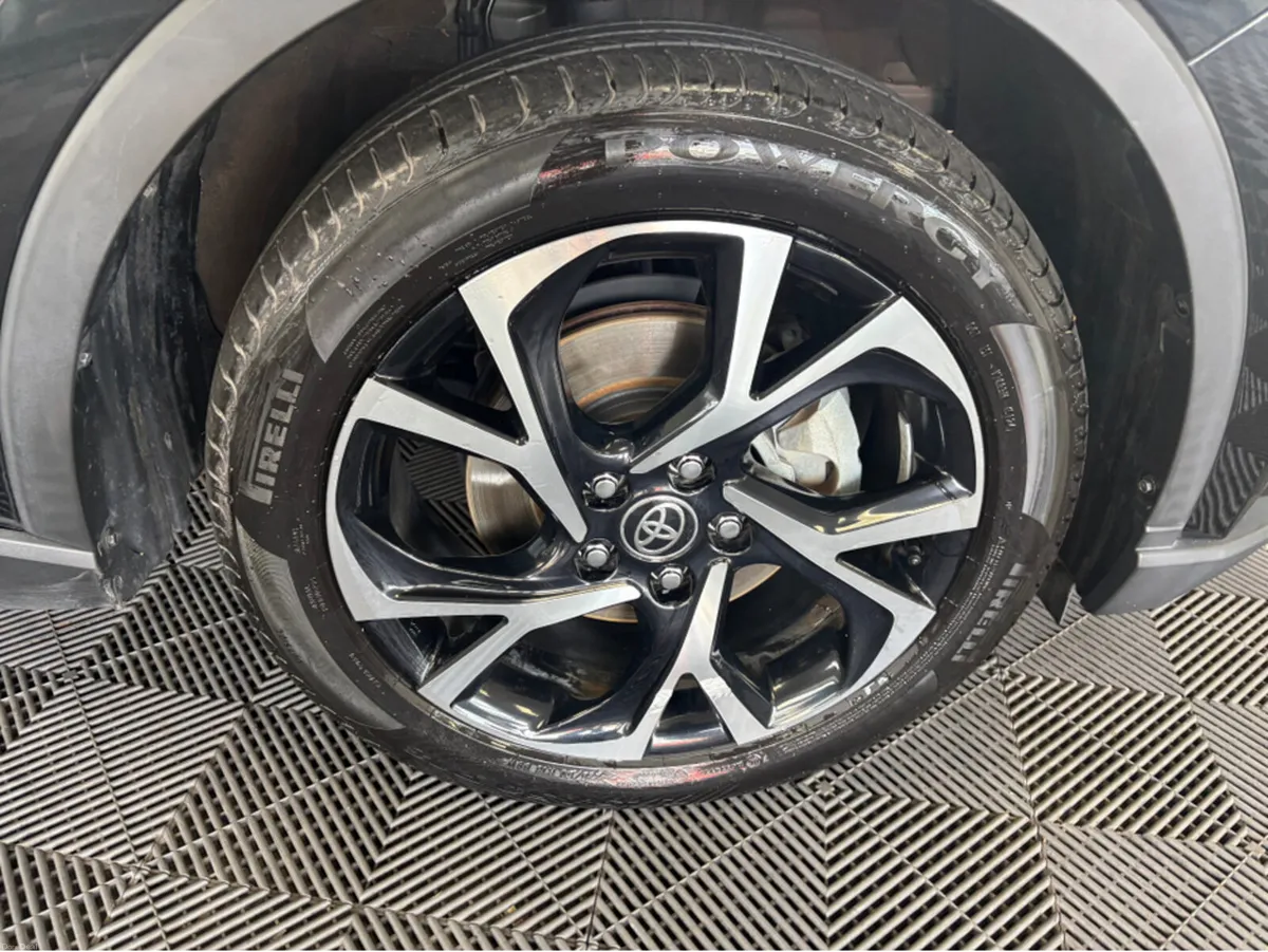 Toyota C-HR TOYOTA CHR PETROL HYBRID 1.8*REVERSE C - Image 5