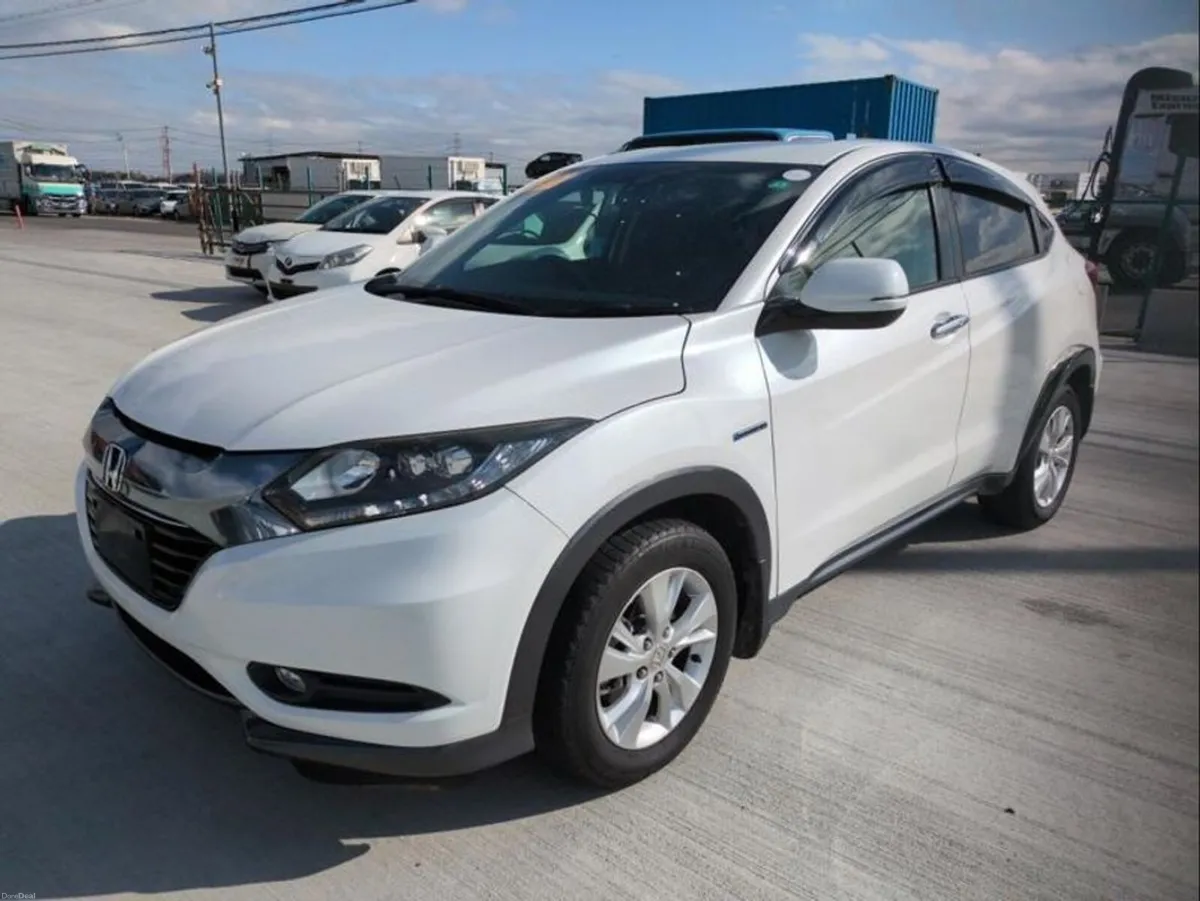 Honda Vezel Hybrid X - Image 3