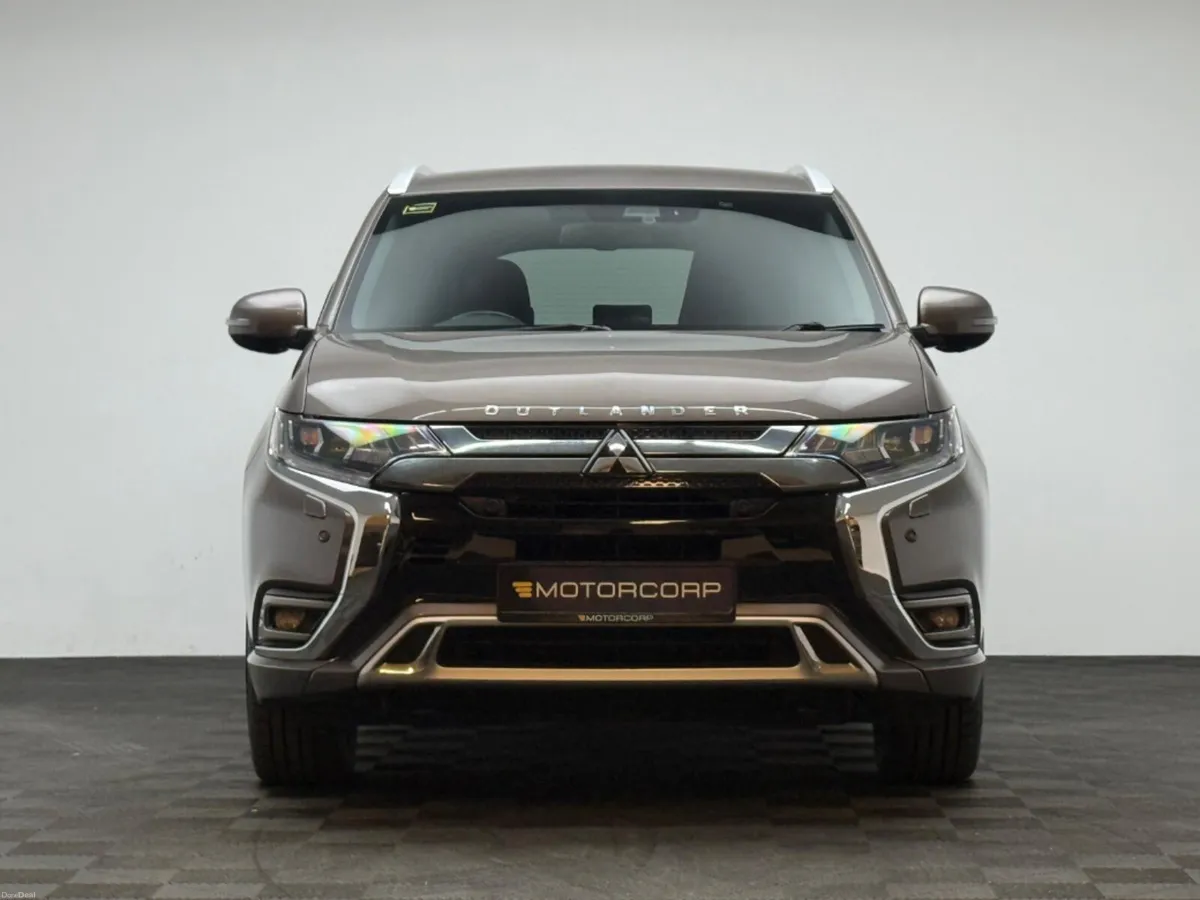 Mitsubishi Outlander INSTYLE 2.4 PHEV AUTO - Image 2