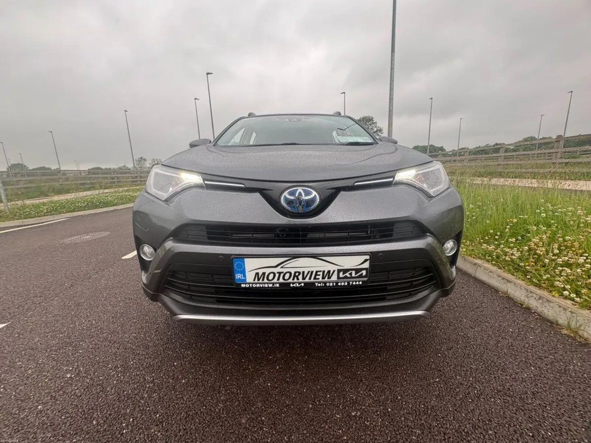 Toyota RAV4 RAV4 Hybrid Lunasport 2WD 4DR AUT - Image 3