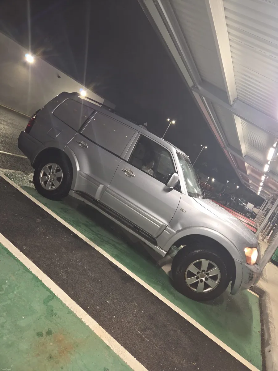 Mitsubishi pajero - Image 1