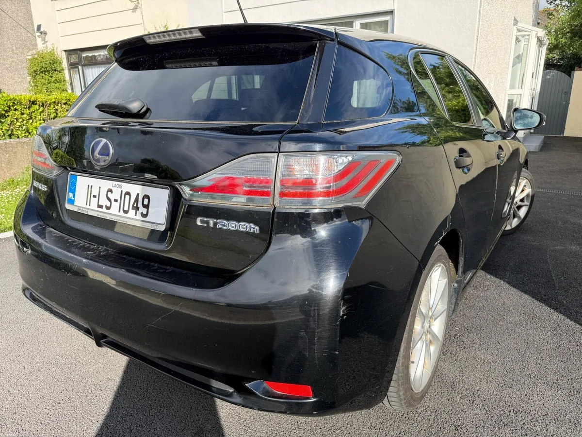 Lexus ct200h 2011 NCT 05/2027 - Image 3