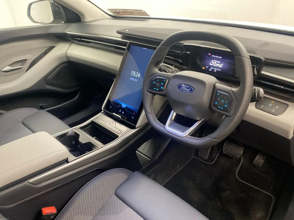 Ford Explorer COMMERCIAL VAN 77kWh SELECT - Image 6