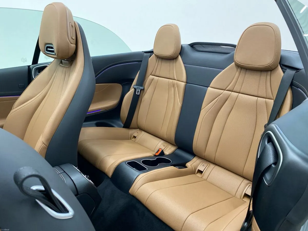 Mercedes-Benz CLE CLE 220 D CABRIOLET AMG LINE - Image 4