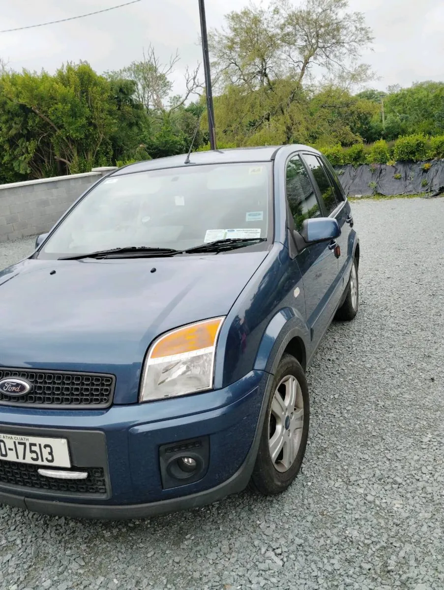 Car ford fusion very low mileage - Image 1