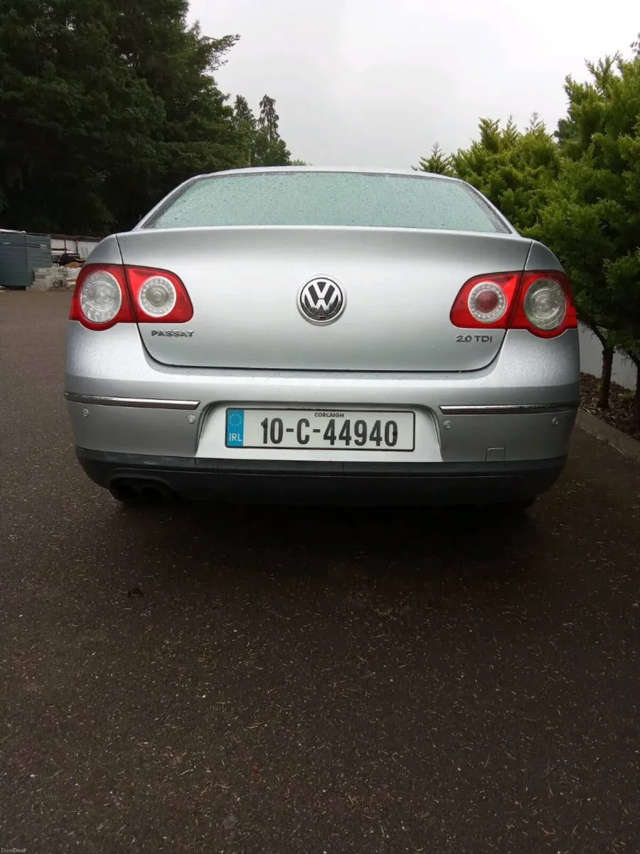 Volkswagen Passat - Image 4
