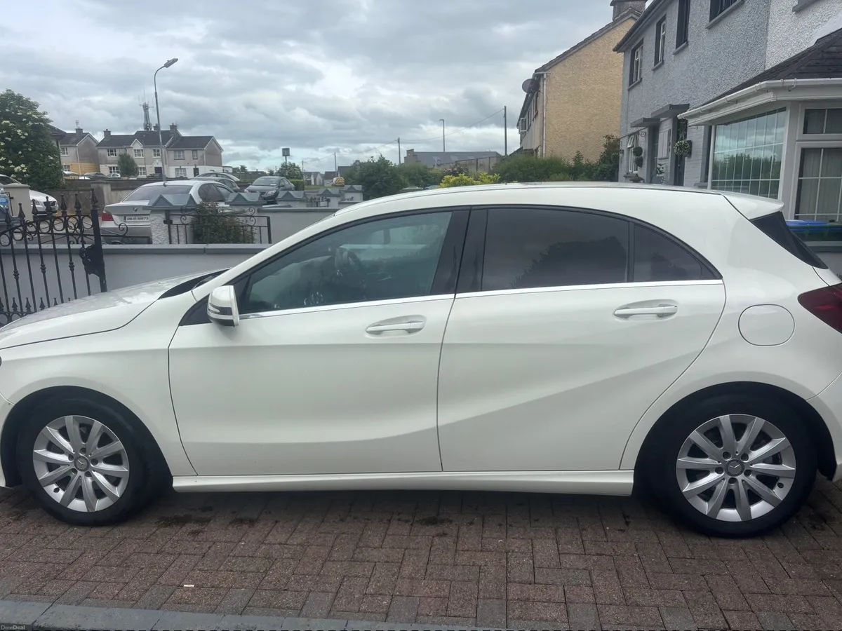 Mercedes-Benz A-Class 2017 - Image 3