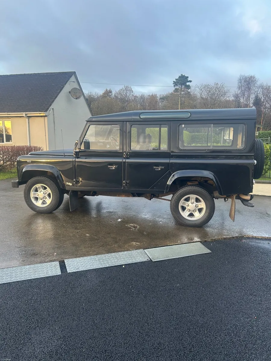 Land Rover Defender TD5 2003 p/x - Image 3