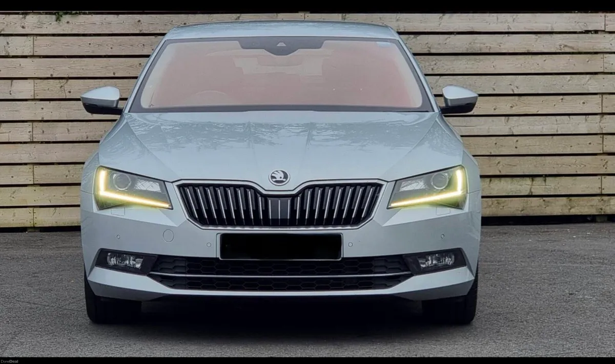Skoda Superb L&K 2.0TDI 190bhp 4WD DSG - Rare Spec - Image 2