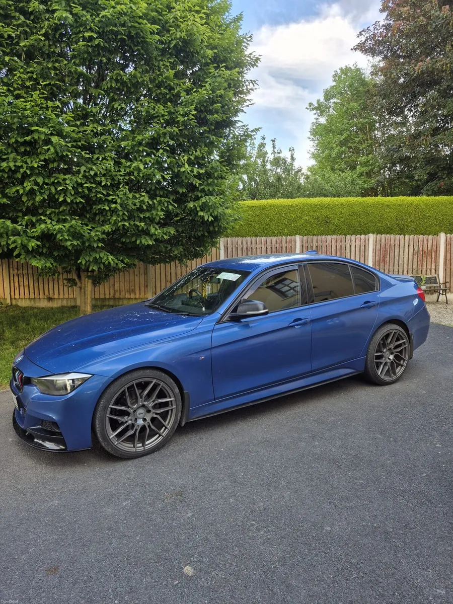 BMW 3 Series - Image 1