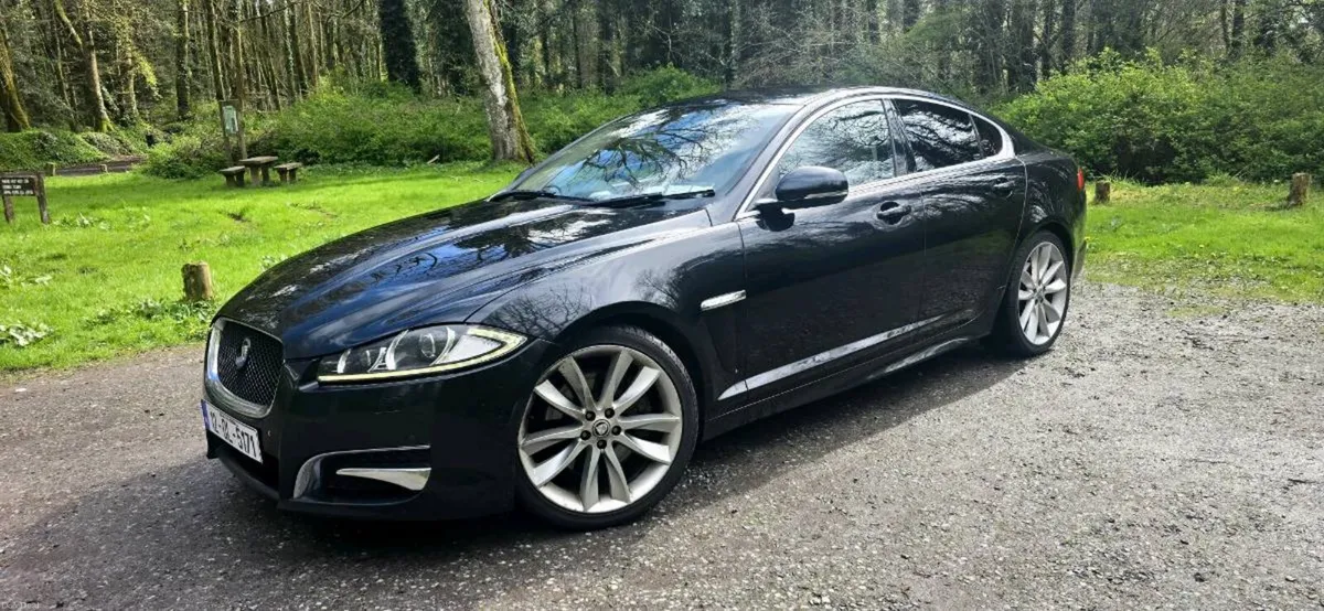 Jaguar XF Portfolio S 3.0 V6 - Image 2