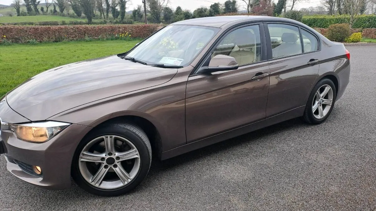 BMW 318D low mileage - Image 4