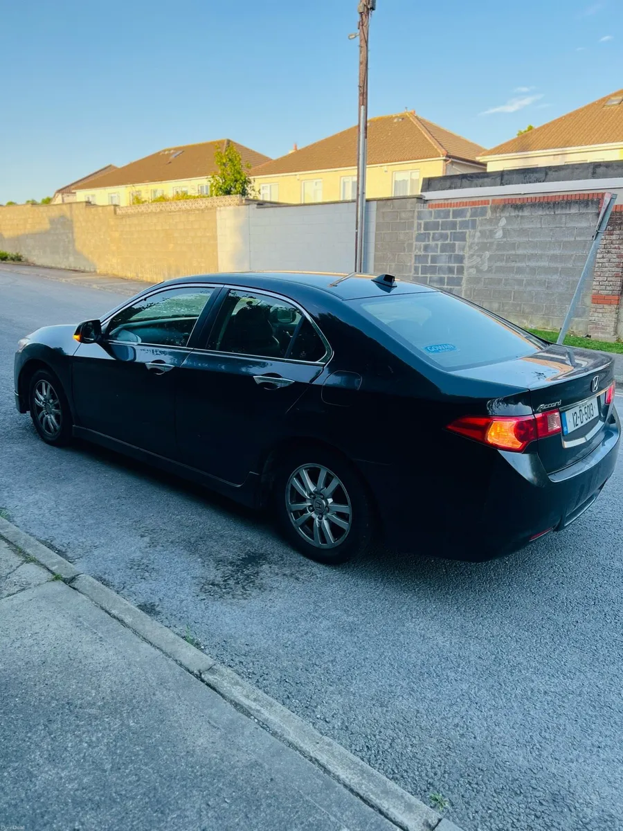 Honda Accord 2012 2.2 i-DTEC Type S | NCT - 05/27 - Image 4
