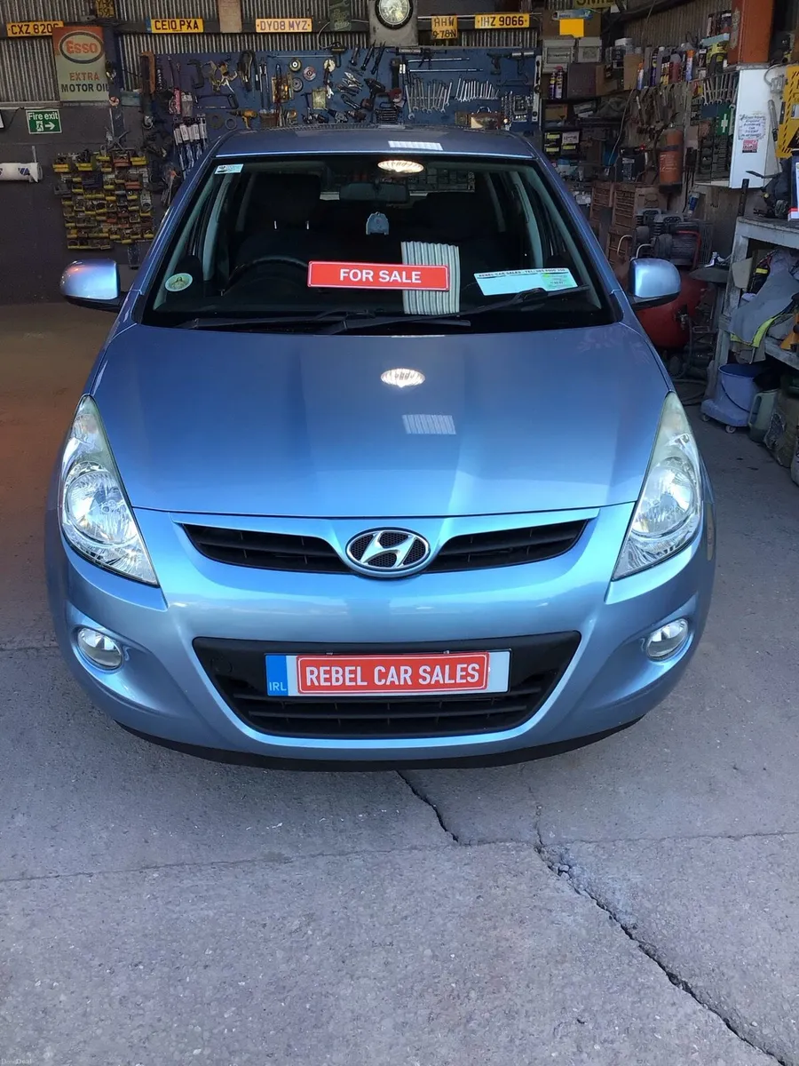 Car - Image 1