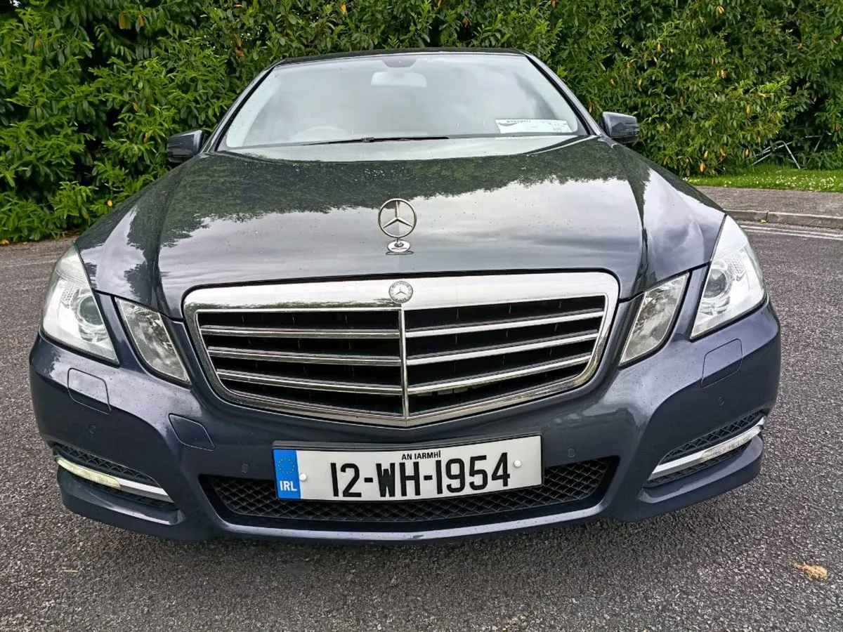 2012 Mercedes Benz E220 cdi Automatic Executive - Image 2