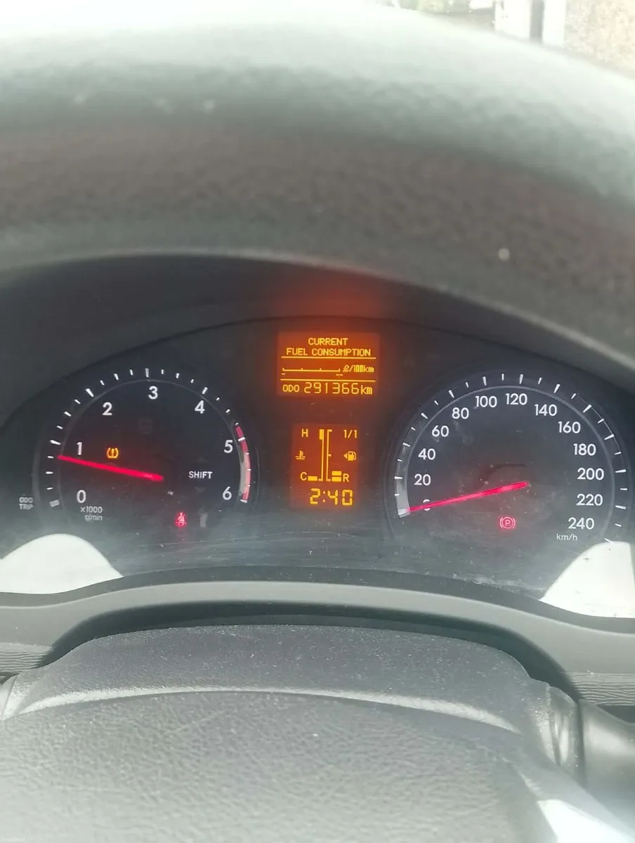 Toyota Avensis 2014 - Image 4
