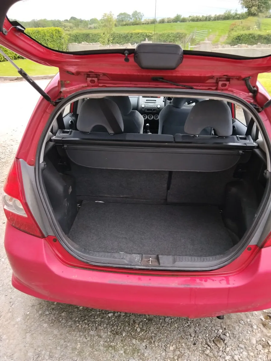 Red Honda Jazz 2008 - Image 3