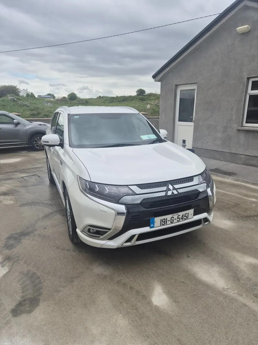 Mitsubishi Outlander 2019 - Image 1