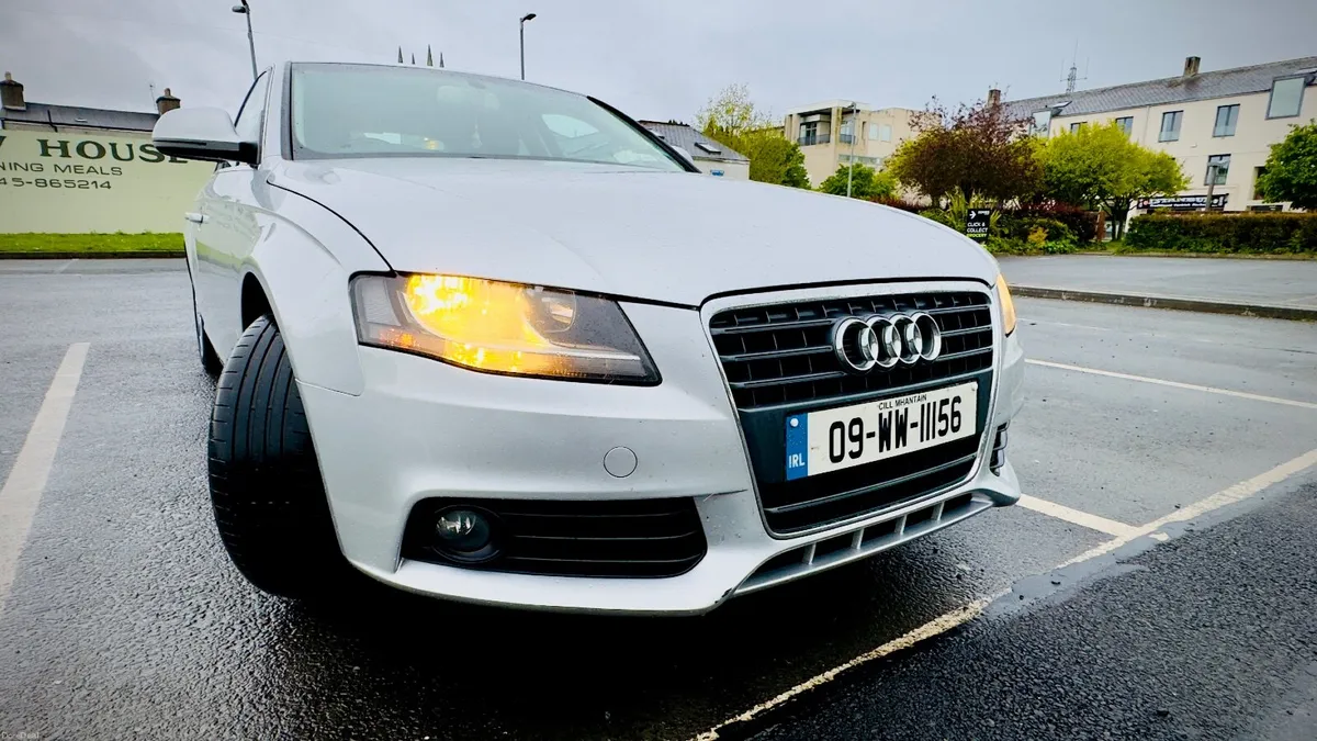 Audi A4 2009 - Image 2