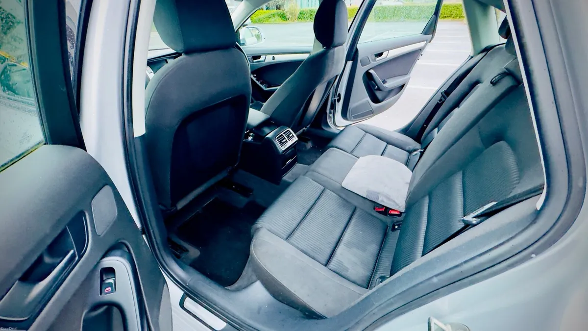 Audi A4 2009 - Image 4