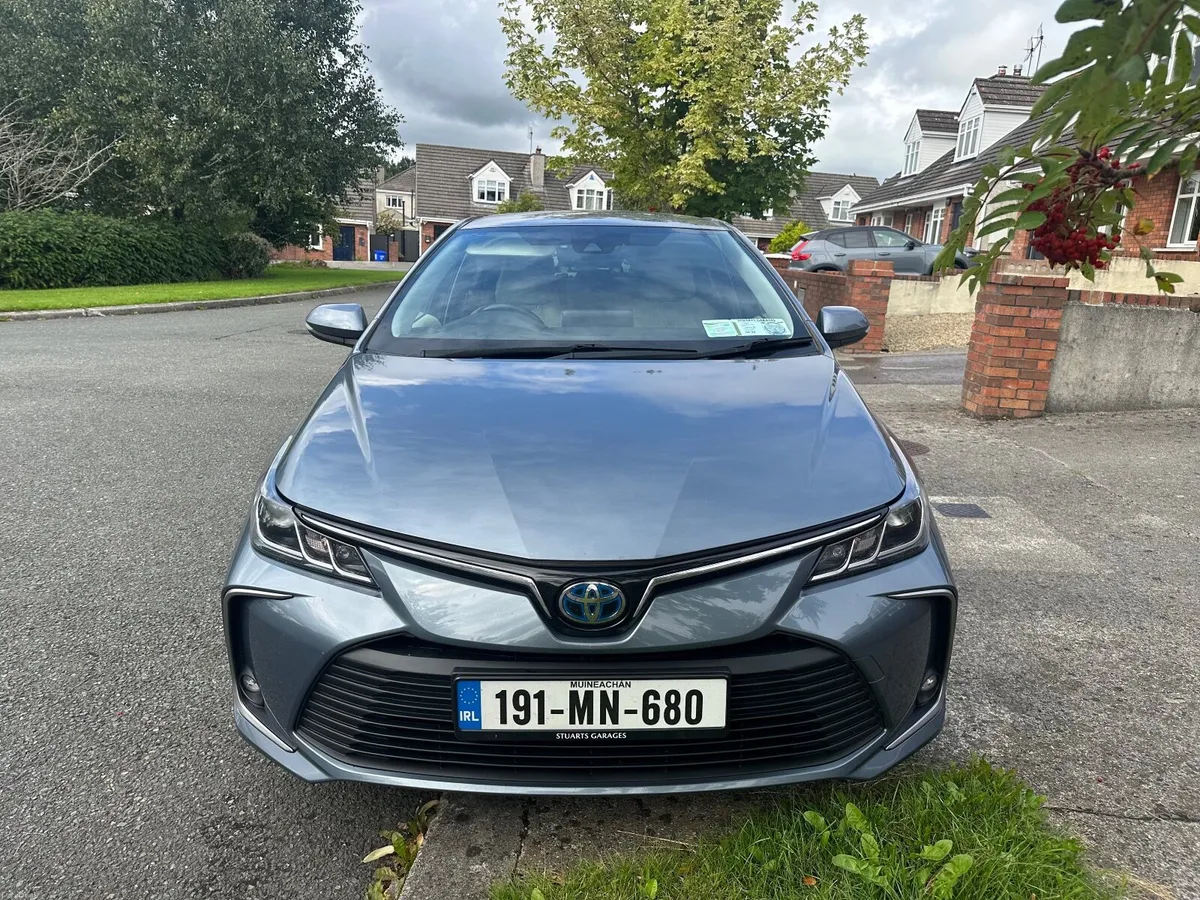 Toyota Corolla 2019 - Image 2
