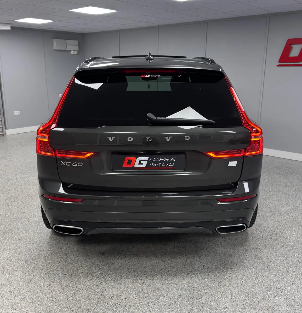 2021 Volvo XC60 2.0 T6 R Design Automatic - Image 6