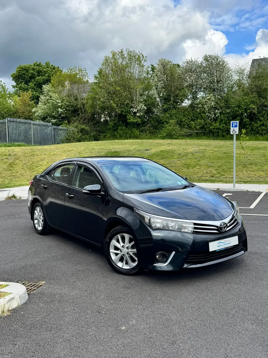 Toyota Corolla 2014 - Image 1