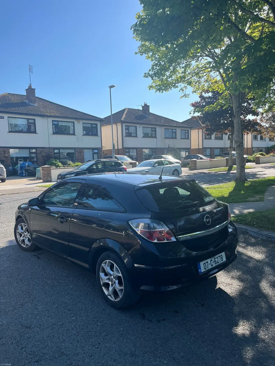 Opel Astra GTC - Image 3