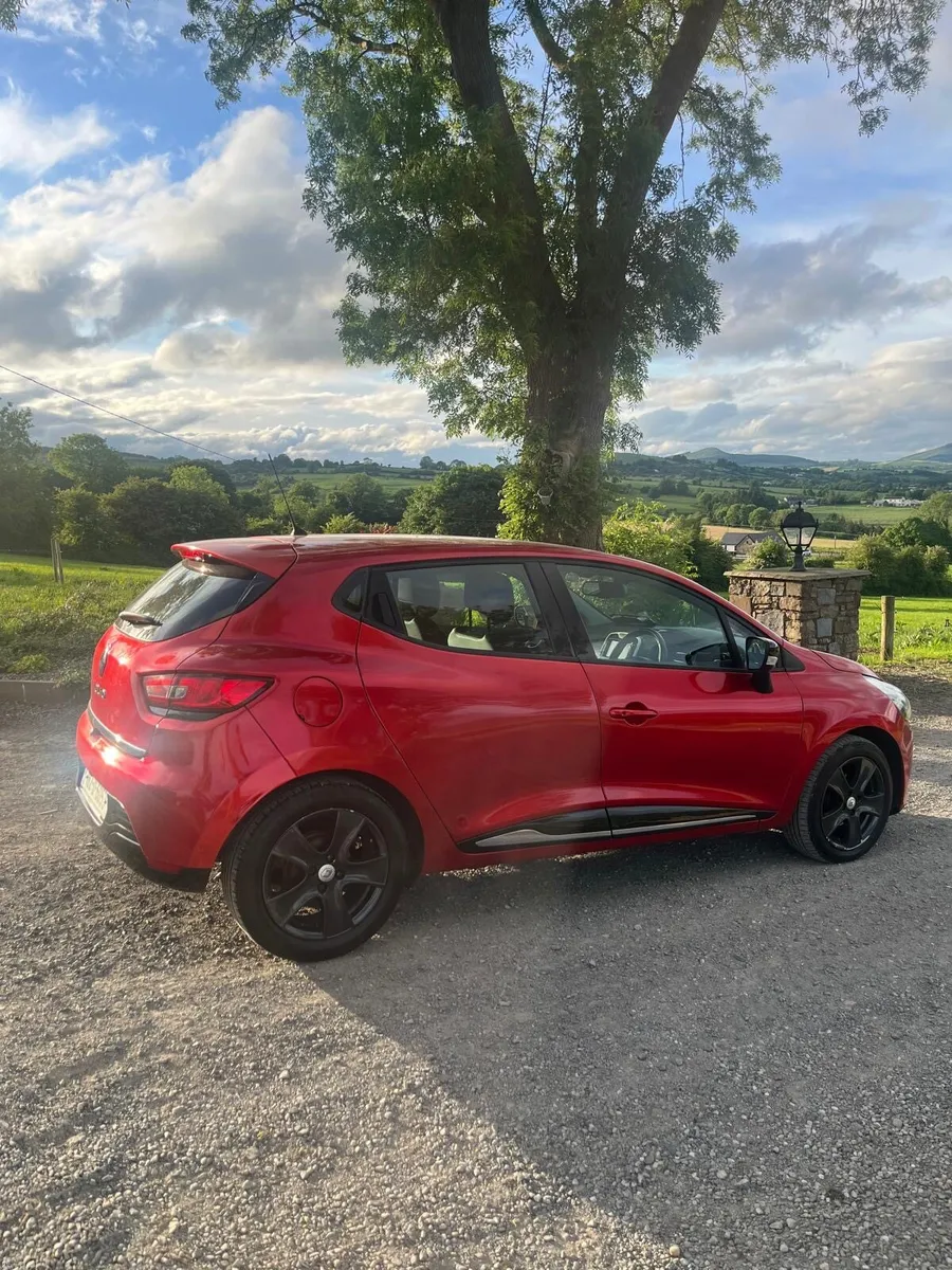2016 Renault Clio Dynamique Nav 1.2 - Image 3