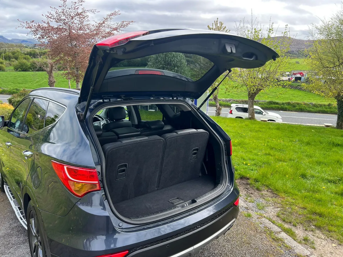 Hyundai Santa Fe 2014 7 seater - Image 4