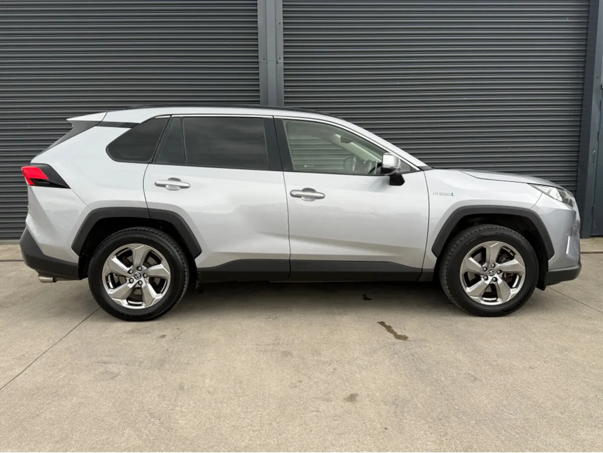 Toyota RAV4 RAV4 HYBRID SOL 2WD 4DR AUTO - Image 3