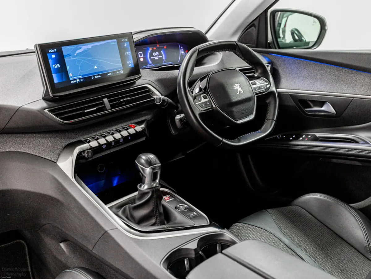 Peugeot 3008 Allure 1.5 Diesel 130HP - Image 6