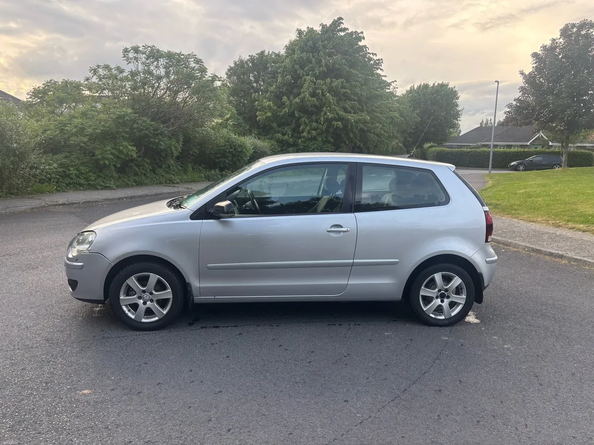 Volkswagen polo(NEW NCT)(LOW MILEAGE) - Image 2