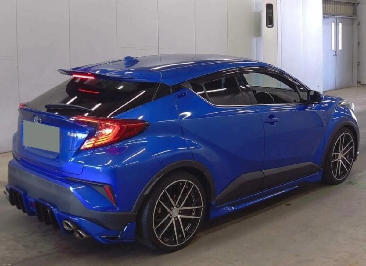 2018 Toyota Chr SPORT - Image 3