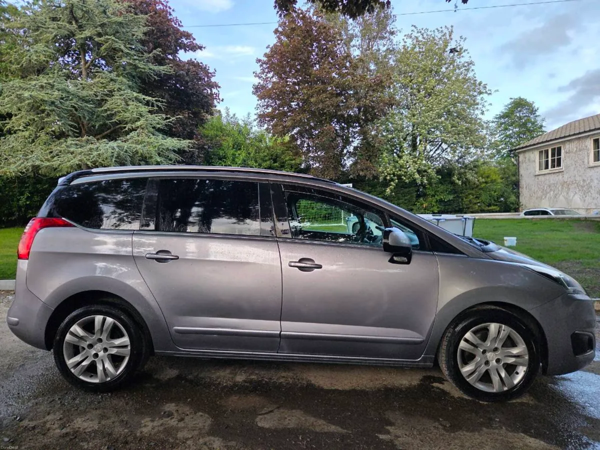 2015 PEUGEOT 5008 - Image 2