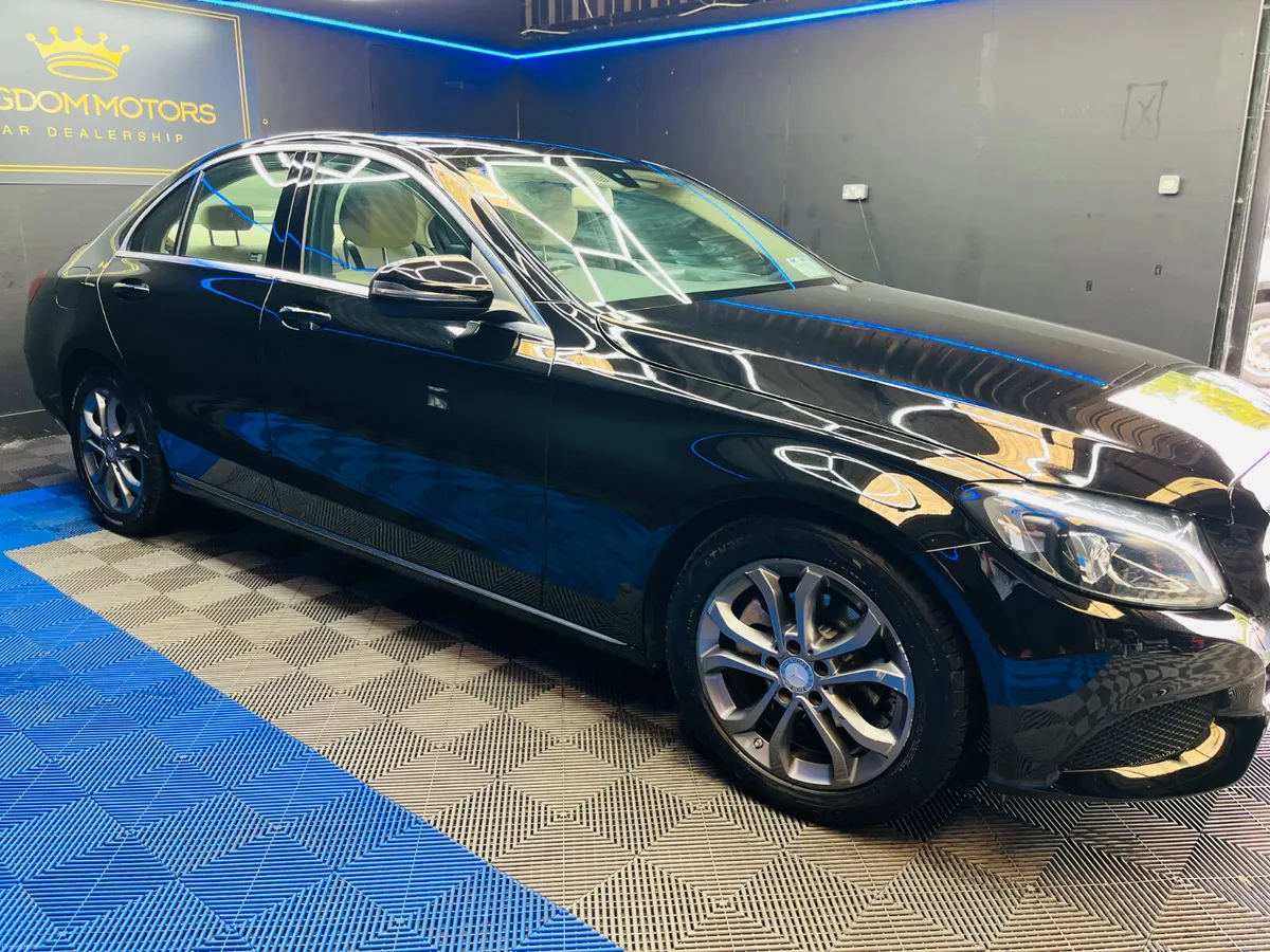 Mercedes-Benz C-Class 1.6 diesel,Automatic,LOW KM - Image 2