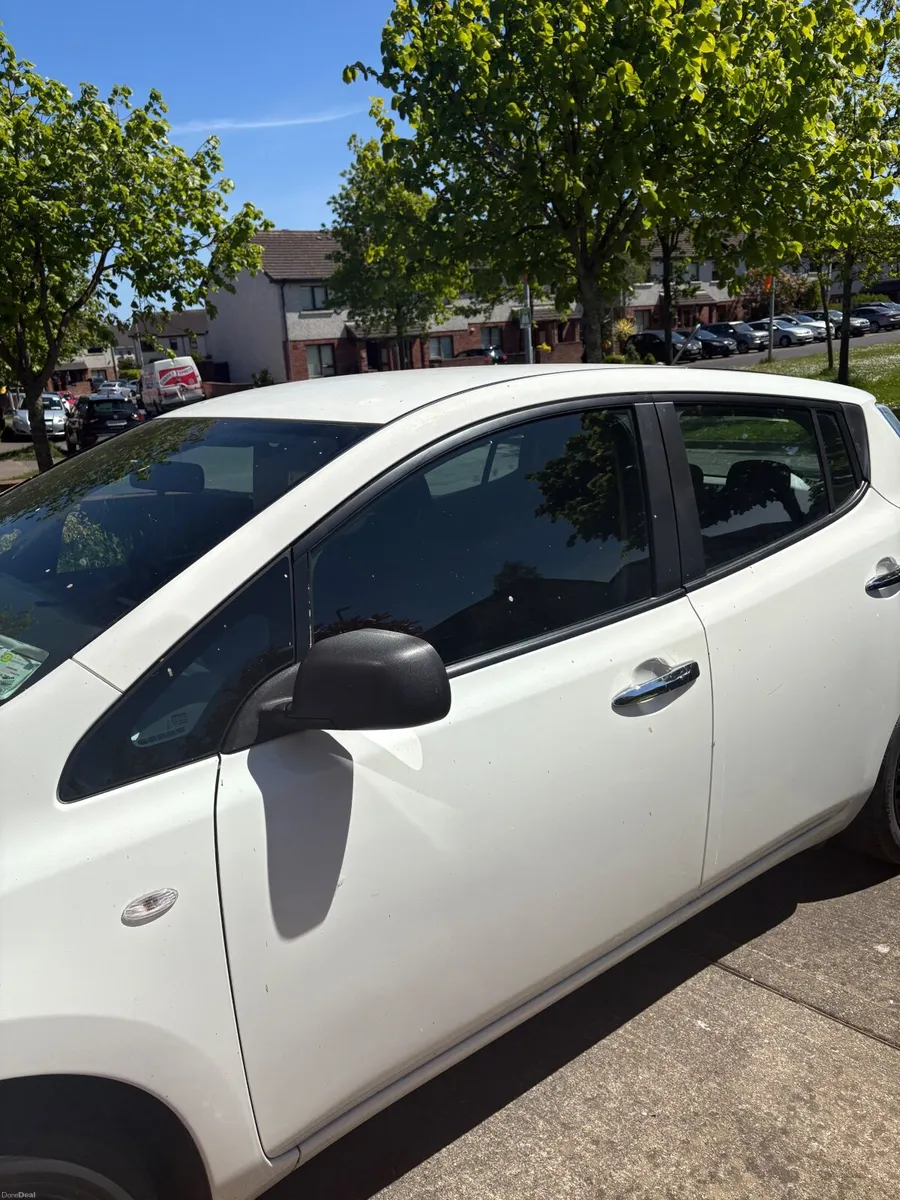 Nissan Leaf 2013 - Image 2